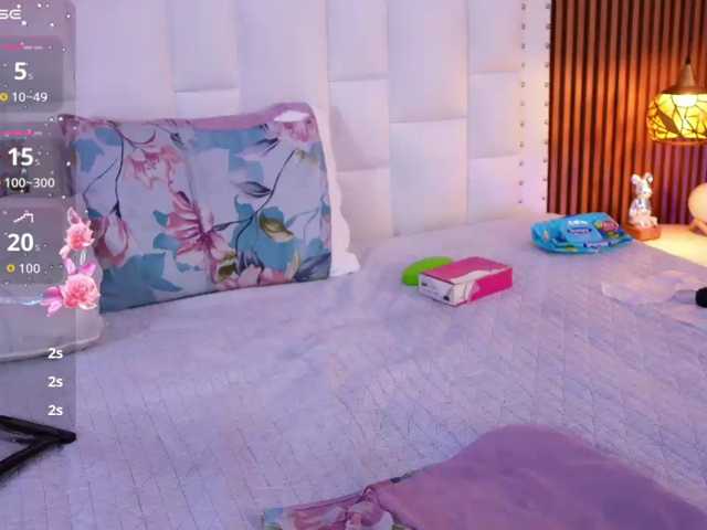 MEGANARIANAA live cam preview