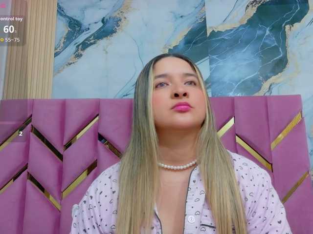 collegepawglovedaddy live cam on BongaCams