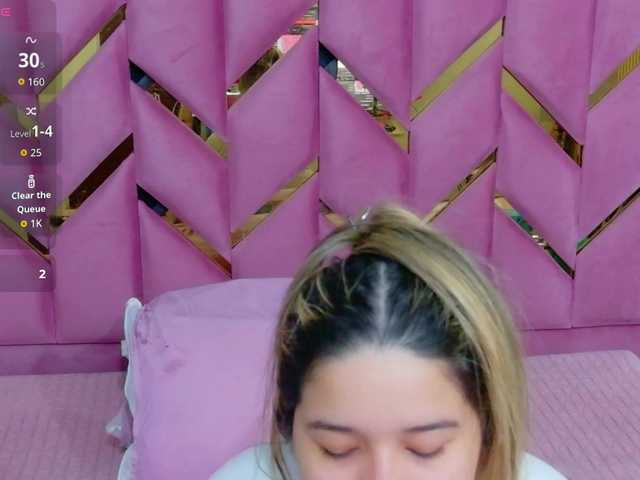 collegepawglovedaddy live cam on BongaCams