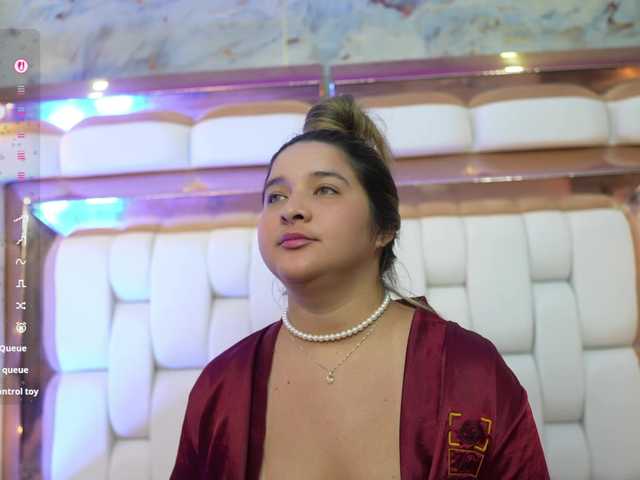 collegepawglovedaddy live cam on BongaCams