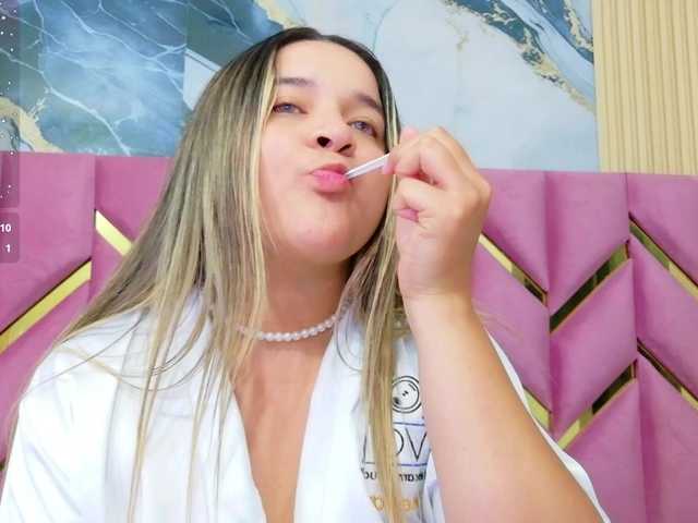 collegepawglovedaddy live cam on BongaCams