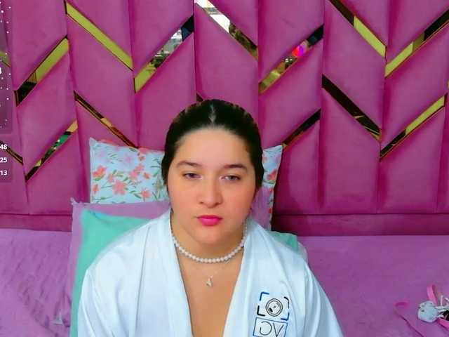 collegepawglovedaddy live cam on BongaCams