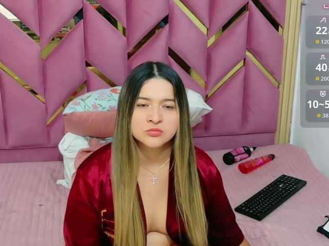 collegepawglovedaddy live cam on BongaCams