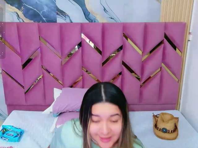 collegepawglovedaddy live cam on BongaCams