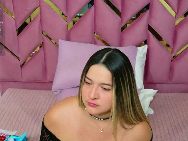collegepawglovedaddy live cam on BongaCams