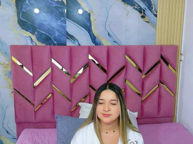 collegepawglovedaddy live cam on BongaCams
