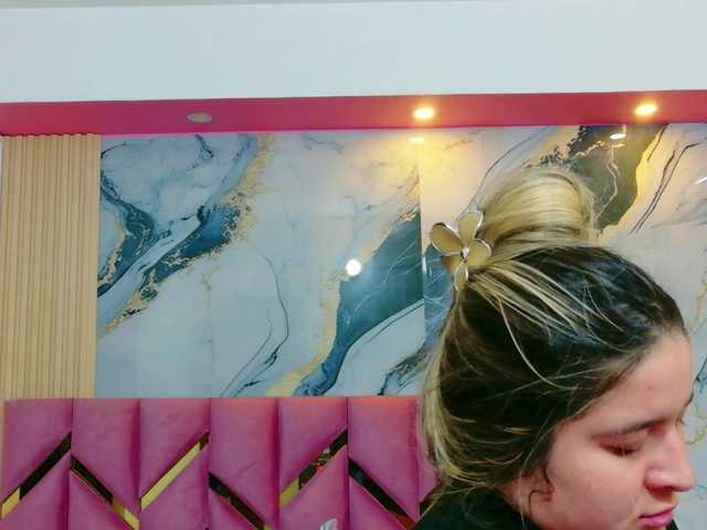 collegepawglovedaddy live cam on BongaCams