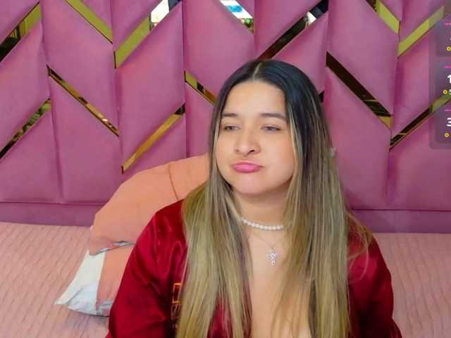 collegepawglovedaddy live cam on BongaCams
