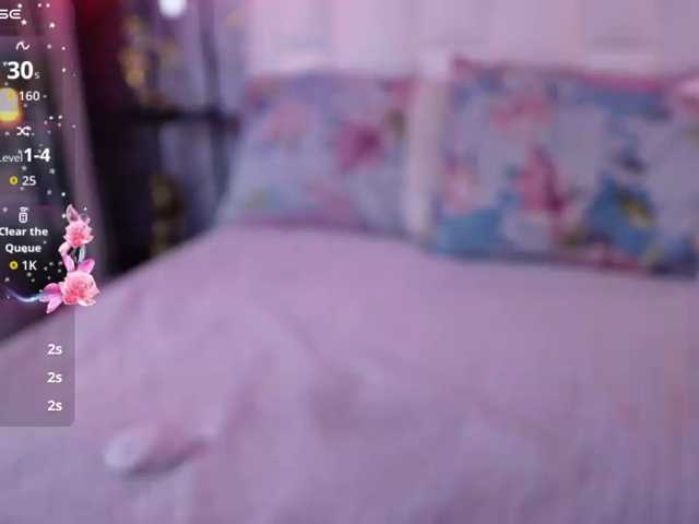 MEGANARIANAA live cam preview