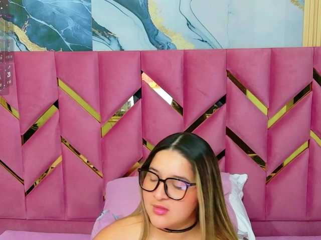 collegepawglovedaddy live cam on BongaCams
