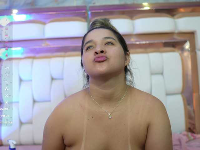 collegepawglovedaddy live cam on BongaCams