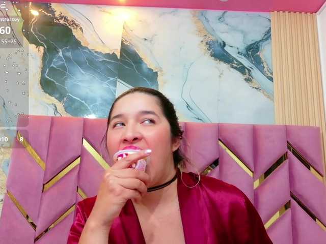collegepawglovedaddy live cam on BongaCams