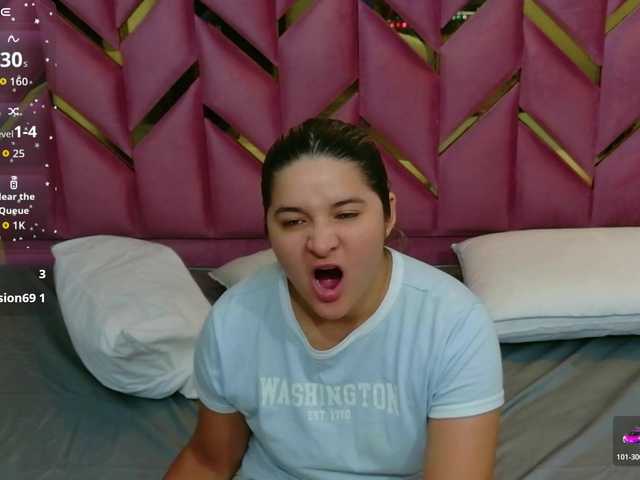 collegepawglovedaddy live cam on BongaCams