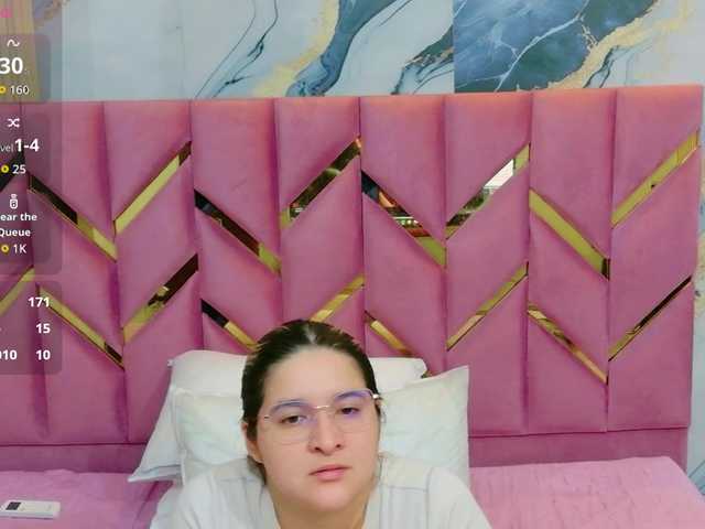 collegepawglovedaddy live cam on BongaCams