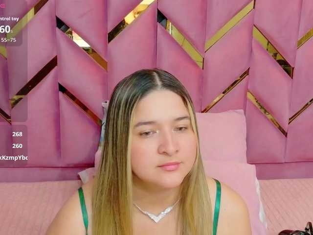 collegepawglovedaddy live cam on BongaCams