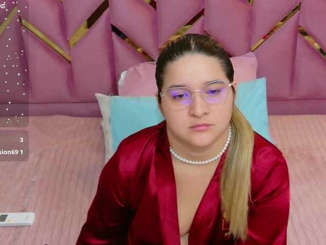 collegepawglovedaddy live cam on BongaCams