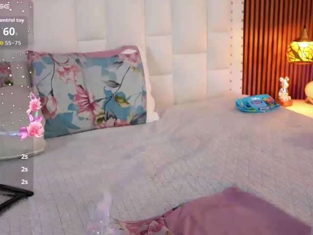 collegepawglovedaddy live cam on BongaCams