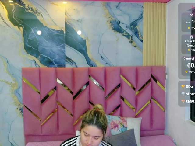 collegepawglovedaddy live cam on BongaCams