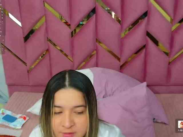 MEGANARIANAA webcam