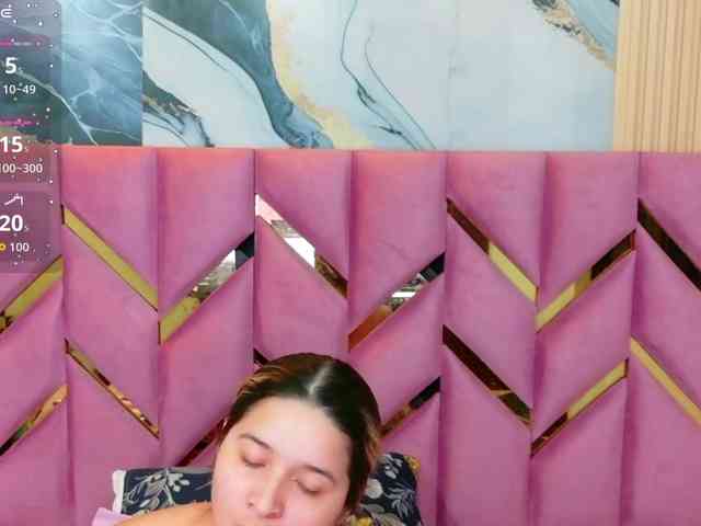 MEGANARIANAA webcam