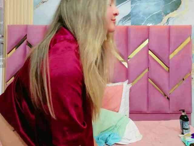 meganarianaa's live room