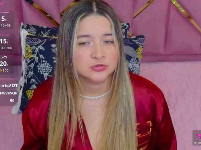 MEGANARIANAA webcam