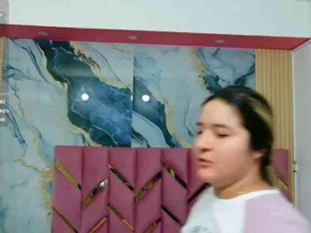 meganarianaa's live room