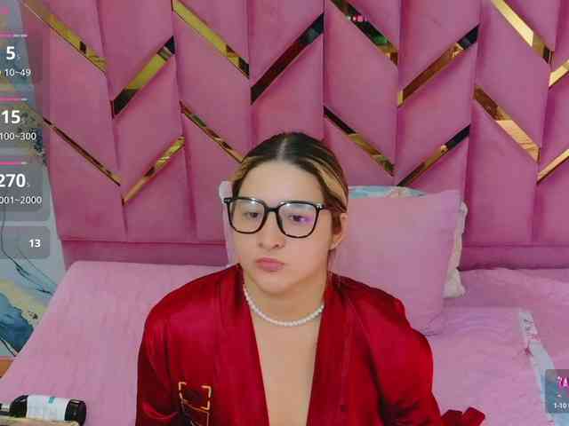 MEGANARIANAA webcam
