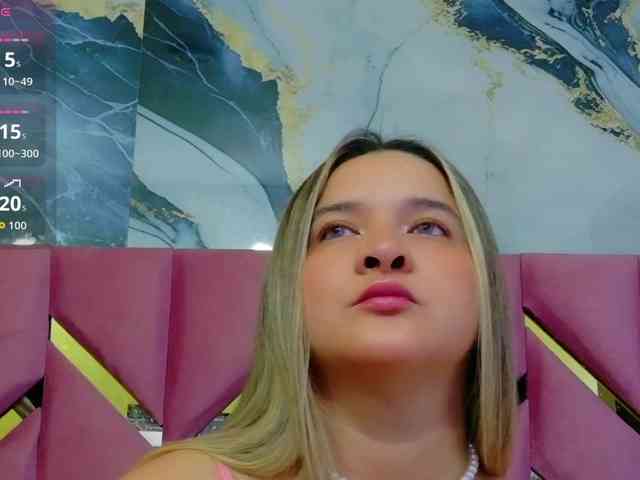 collegepawgloved... Live Webcam on BongaCams