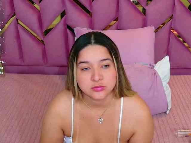MEGANARIANAA webcam