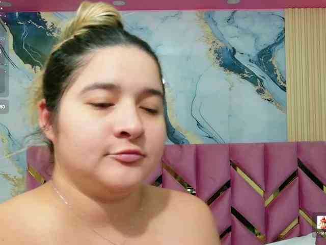 MEGANARIANAA webcam