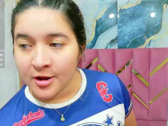 MEGANARIANAA webcam