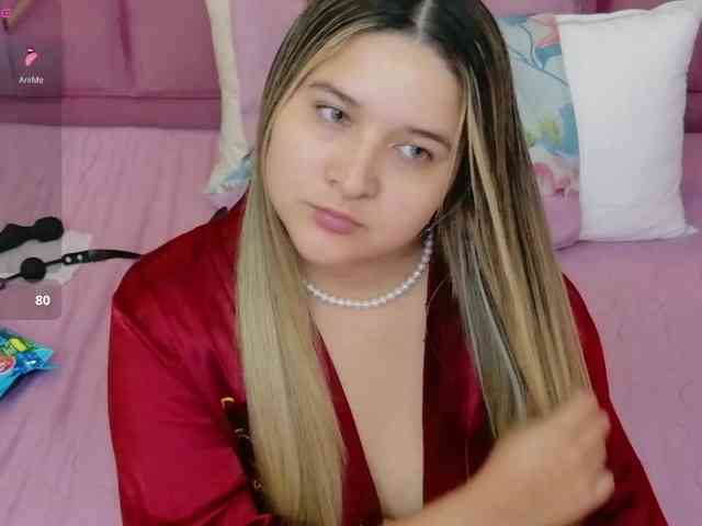 MEGANARIANAA webcam