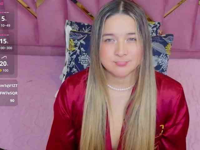 MEGANARIANAA webcam