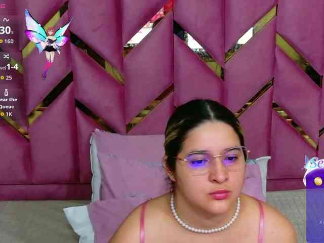 MEGANARIANAA webcam