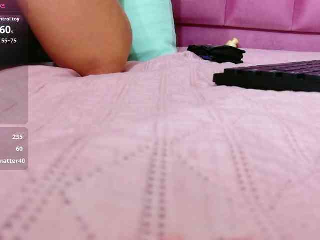 MEGANARIANAA webcam