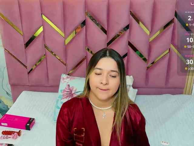 meganarianaa's live room