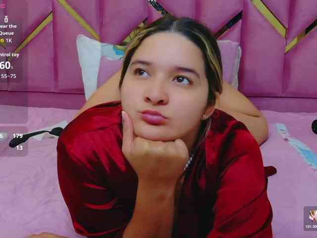 MEGANARIANAA webcam