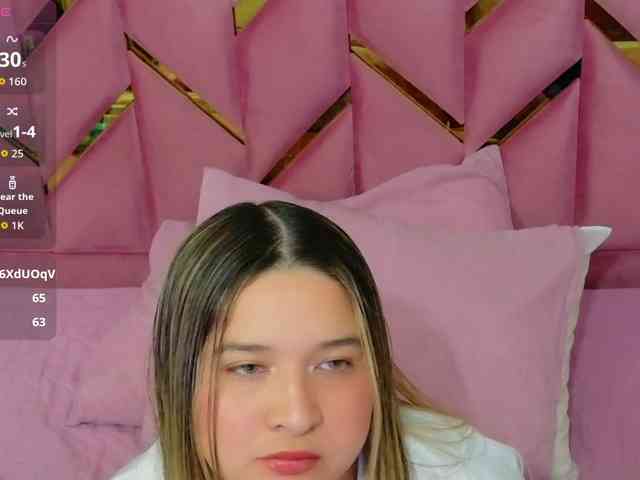 MEGANARIANAA webcam