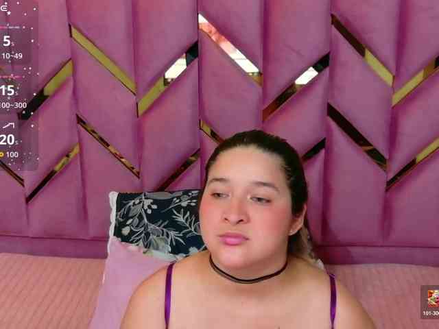 MEGANARIANAA webcam