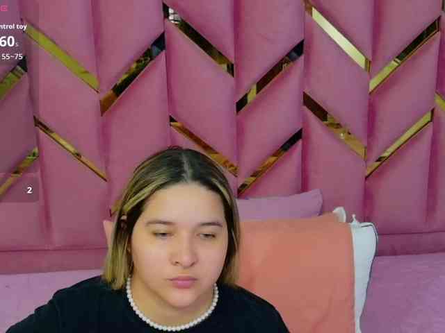 collegepawgloved... Live Webcam on BongaCams