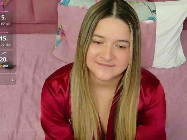 MEGANARIANAA webcam
