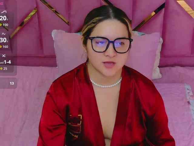 MEGANARIANAA webcam