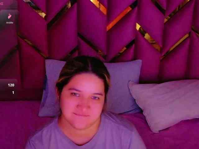 MEGANARIANAA webcam