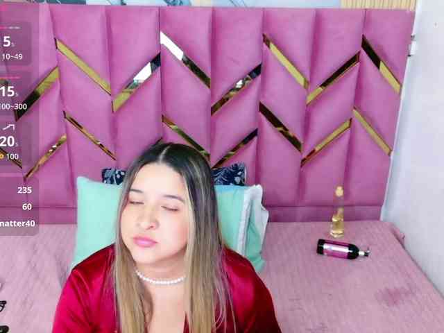 MEGANARIANAA webcam