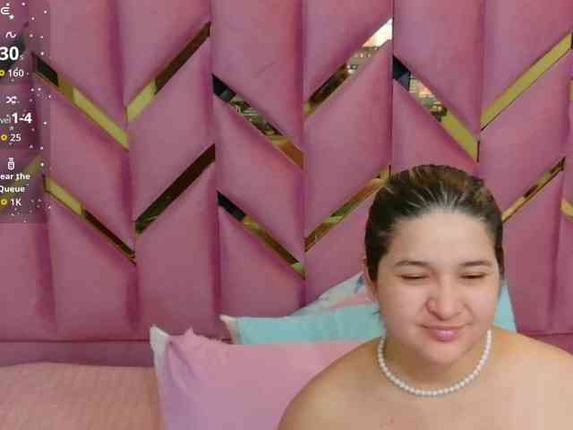 MEGANARIANAA webcam