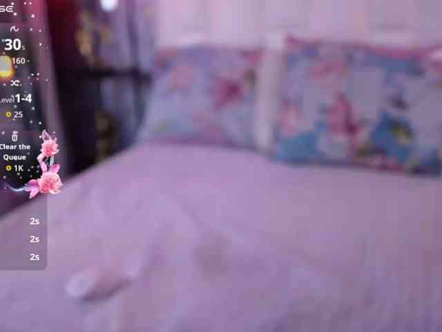 MEGANARIANAA webcam