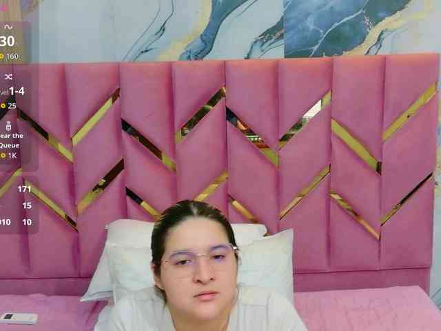 MEGANARIANAA webcam