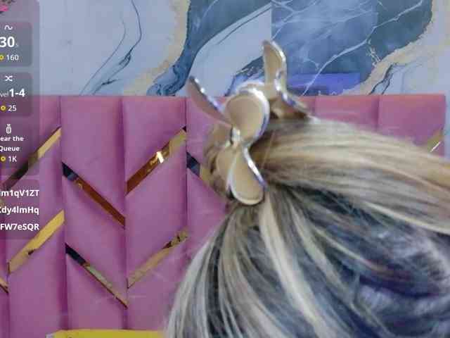 MEGANARIANAA webcam