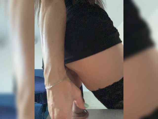 Love-me11 Live Webcam on BongaCams